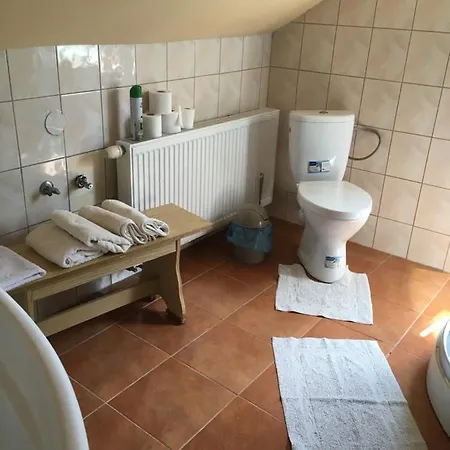 Pod Debami W Klukach *