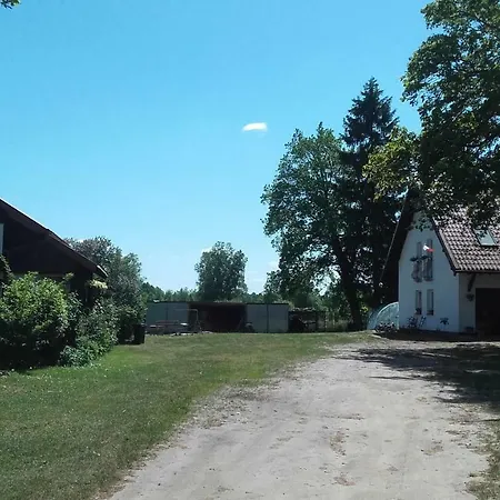 Pod Debami W Klukach Farm stay *