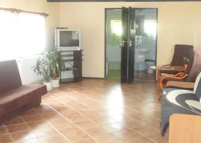 Pod Debami W Klukach Smołdzino