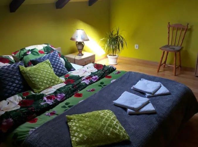 Pod Debami W Klukach